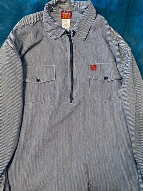 Vintage Bailey’s Men’s Navy and White Striped Long-Sleeve Pullover Work Shirt